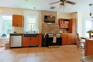 16 Elm St, Newburgh, NY 12550 - Photo 15