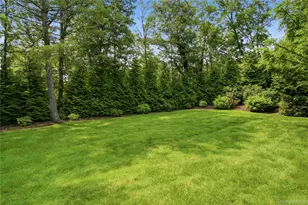 27 Amber Ln, Oyster Bay, NY 11771 - Photo 45