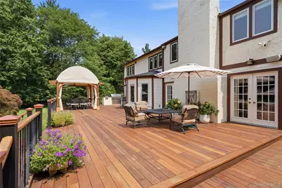 27 Amber Lane, Oyster Bay, NY 11771 - Photo 35