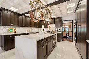 27 Amber Ln, Oyster Bay, NY 11771 - Photo 13