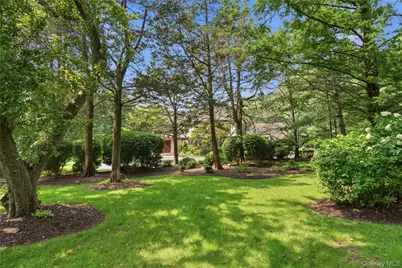 27 Amber Lane, Oyster Bay, NY 11771 - Photo 3