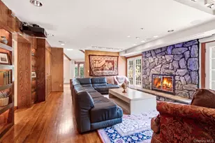 27 Amber Ln, Oyster Bay, NY 11771 - Photo 9