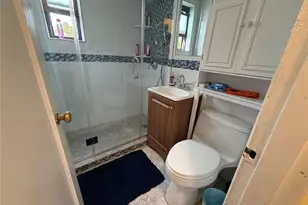 57-48 246th Crescent, Little Neck, NY 11362 - Photo 5