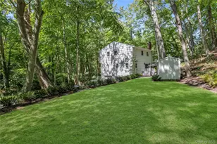 107 Fleets Cove Rd, Huntington, NY 11743 - Photo 25