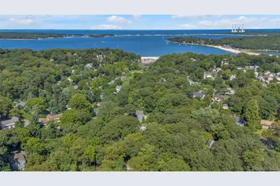 107 Fleets Cove Road, Huntington, NY 11743 - Photo 29