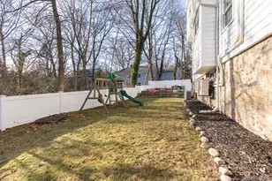 25 Roxbury Rd, Scarsdale, NY 10583 - Photo 31