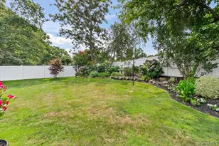 84 Stratler Dr, Shirley, NY 11967 - Photo 33