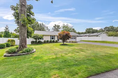 84 Stratler Drive, Shirley, NY 11967 - Photo 3