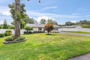 84 Stratler Dr, Shirley, NY 11967 - Photo 3