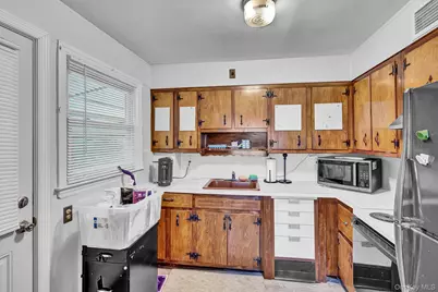 127 Decker Avenue, Merrick, NY 11566 - Photo 13
