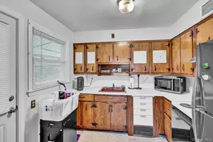 127 Decker Ave, Merrick, NY 11566 - Photo 13