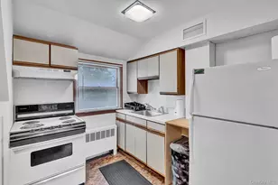 127 Decker Ave, Merrick, NY 11566 - Photo 21