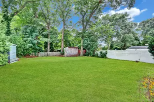 127 Decker Ave, Merrick, NY 11566 - Photo 29
