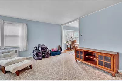 127 Decker Avenue, Merrick, NY 11566 - Photo 9