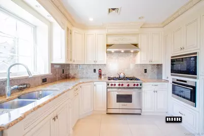 4094 Ocean Avenue, Brooklyn, NY 11235 - Photo 13