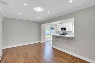 71 Valentine Ave, Glen Cove, NY 11542 - Photo 13