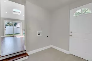 71 Valentine Ave, Glen Cove, NY 11542 - Photo 17