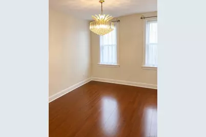 834 E 229th Street, Bronx, NY 10466 - Photo 9