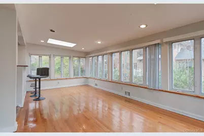 9 Wimbleton Lane, Great Neck, NY 11023 - Photo 11