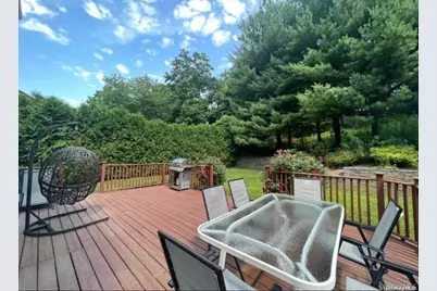 73 Abbott Drive, Huntington, NY 11743 - Photo 7