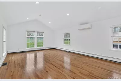 125 Horseshoe Road #Farm House, Mill Neck, NY 11765 - Photo 13
