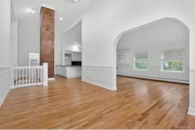 125 Horseshoe Road #Farm House, Mill Neck, NY 11765 - Photo 5
