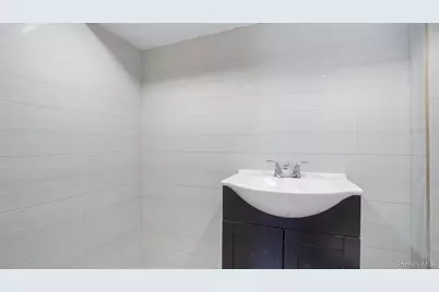 190-13 109th Road, Saint Albans, NY 11412 - Photo 19