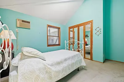 53 Larch Avenue, Floral Park, NY 11001 - Photo 15