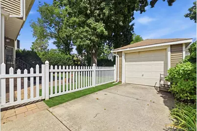 53 Larch Avenue, Floral Park, NY 11001 - Photo 23
