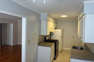 4 Colonial Rd, Beacon, NY 12508 - Photo 7