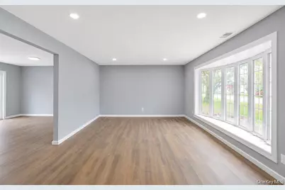 779 Peconic Avenue, West Babylon, NY 11704 - Photo 13