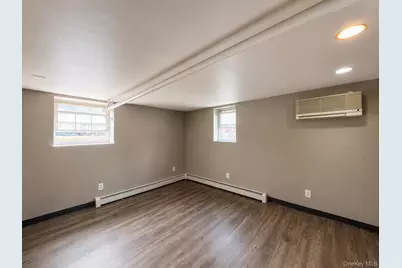 1374 Hobart Avenue, Bronx, NY 10461 - Photo 33