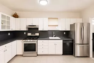 1374 Hobart Ave, Bronx, NY 10461 - Photo 7