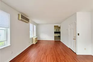 1374 Hobart Ave, Bronx, NY 10461 - Photo 5