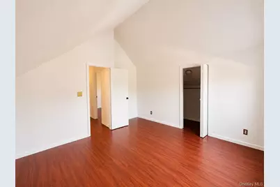 1374 Hobart Avenue, Bronx, NY 10461 - Photo 27