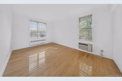 138-70 Elder Avenue #3L, Flushing, NY 11355 - Photo 17
