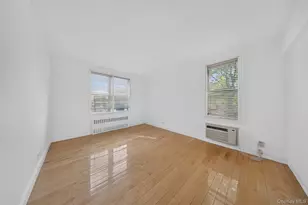 138-70 Elder Ave, Flushing, NY 11355 - Photo 17