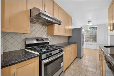 138-70 Elder Avenue #3L, Flushing, NY 11355 - Photo 13