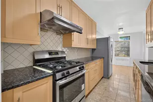 138-70 Elder Ave, Flushing, NY 11355 - Photo 13