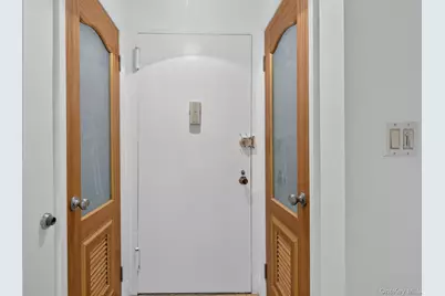 138-70 Elder Avenue #3L, Flushing, NY 11355 - Photo 7