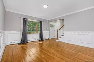 9 Half Moon Pond Rd, Ridge, NY 11961 - Photo 5