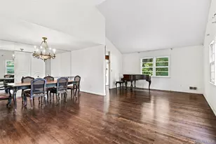 7 Overhill Rd, New Rochelle, NY 10804 - Photo 5