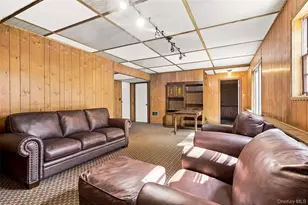 7 Overhill Rd, New Rochelle, NY 10804 - Photo 25
