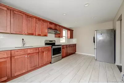 450 E Broadway, Long Beach, NY 11561 - Photo 5