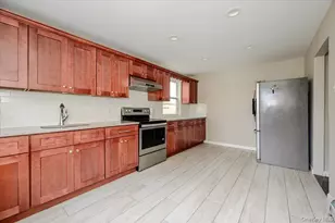 450 E Broadway, Long Beach, NY 11561 - Photo 5