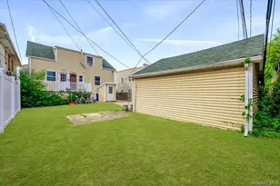 450 E Broadway, Long Beach, NY 11561 - Photo 17