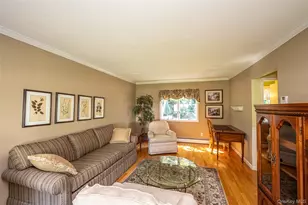 40 Somerset Dr, Commack, NY 11725 - Photo 3