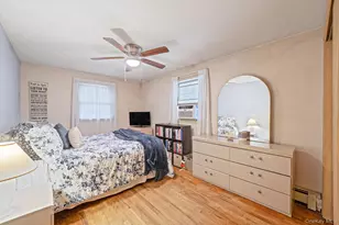 9 Foxcroft Ln, Patchogue, NY 11772 - Photo 7