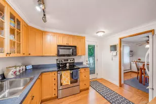 9 Foxcroft Ln, Patchogue, NY 11772 - Photo 5