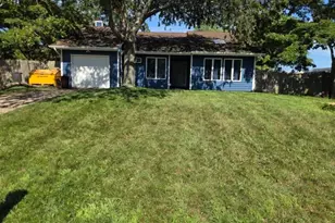 81 Cranberry Dr, Mastic Beach, NY 11951 - Photo 3
